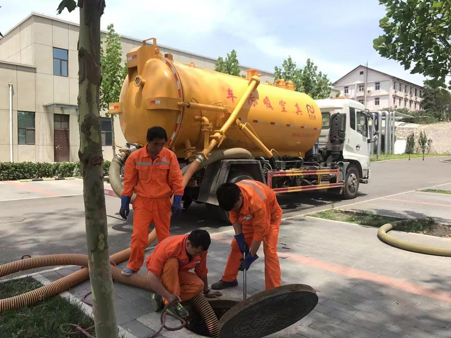 永春化粪池清理与5-8吨吸粪车施工效率分析